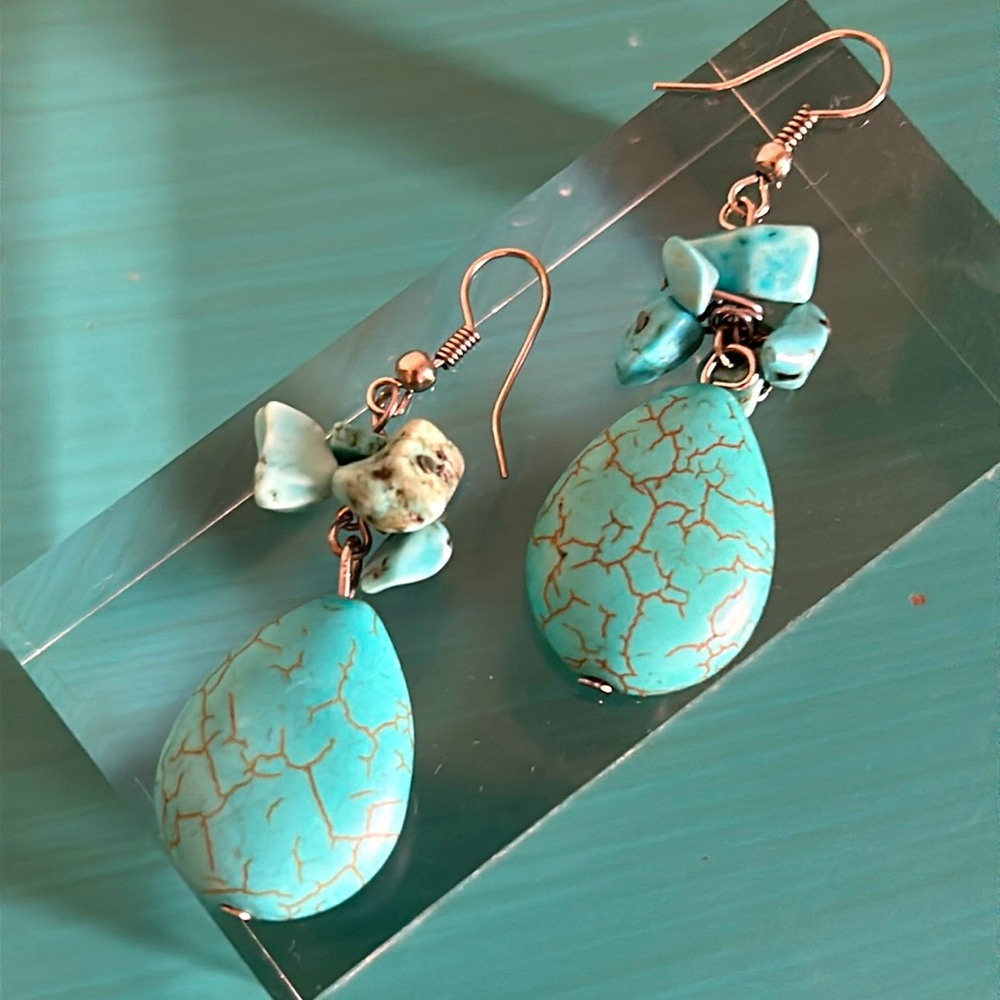 Southwestern Inspired Chipped Howlite Stone Drop Dangle Earrings